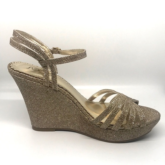 capricorn wedge sandal